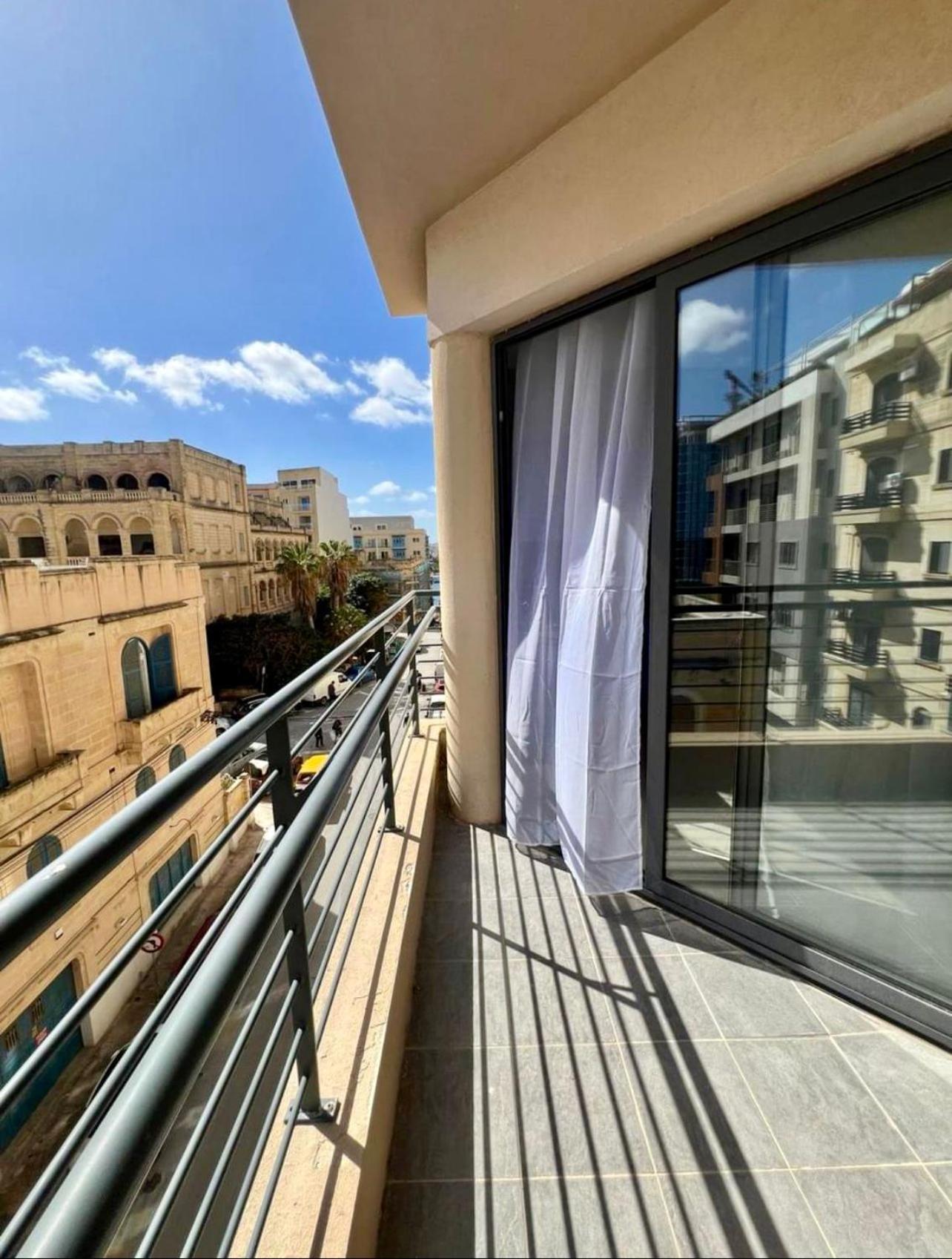 Aron Seaviews Apartment Sliema Exterior photo